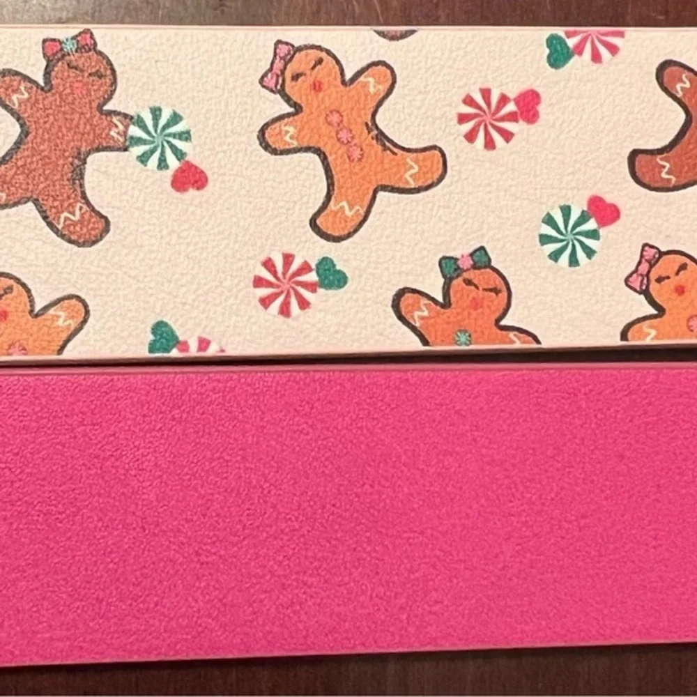 Betsey Johnson Christmas Holiday Belt Set of 2  Pink Heart Gingerbread Large NWT